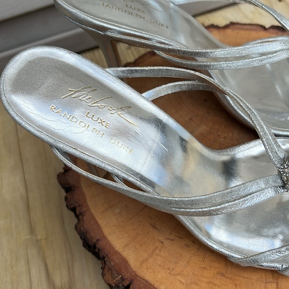 ❌ DONATED ❌ - 💚 3 for $12 💚 - The Look Luxe Randolph Duke Heels - Picture 4 of 16